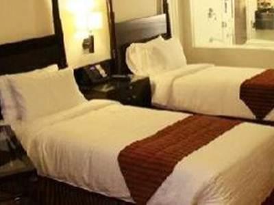 Windsor Rajadhani Hotel Thiruvananthapuram Esterno foto